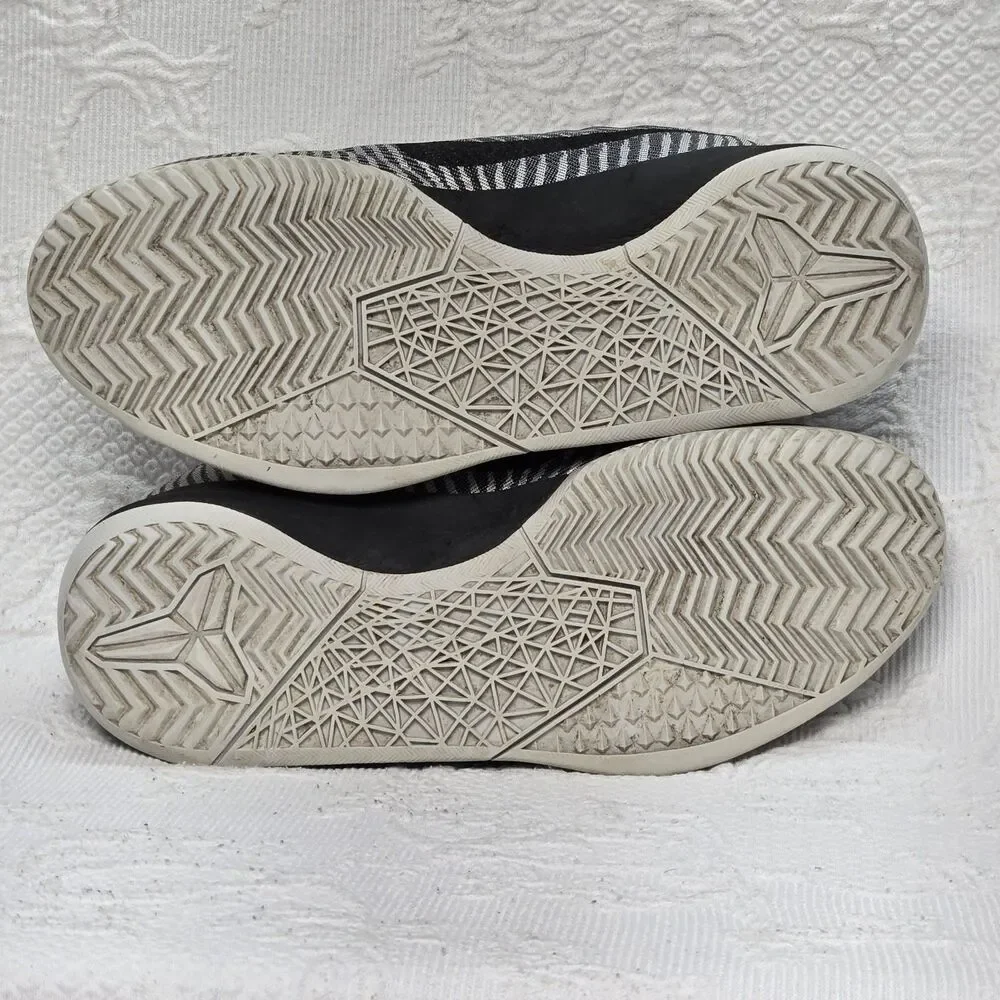 2015 Nike Kobe Mentality 2 Grey Striped Canvas Sneakers Mens 9 Basketball Shoes - Picture 7 of 10
